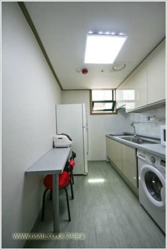 Studio Apartment — photo 2 of 5