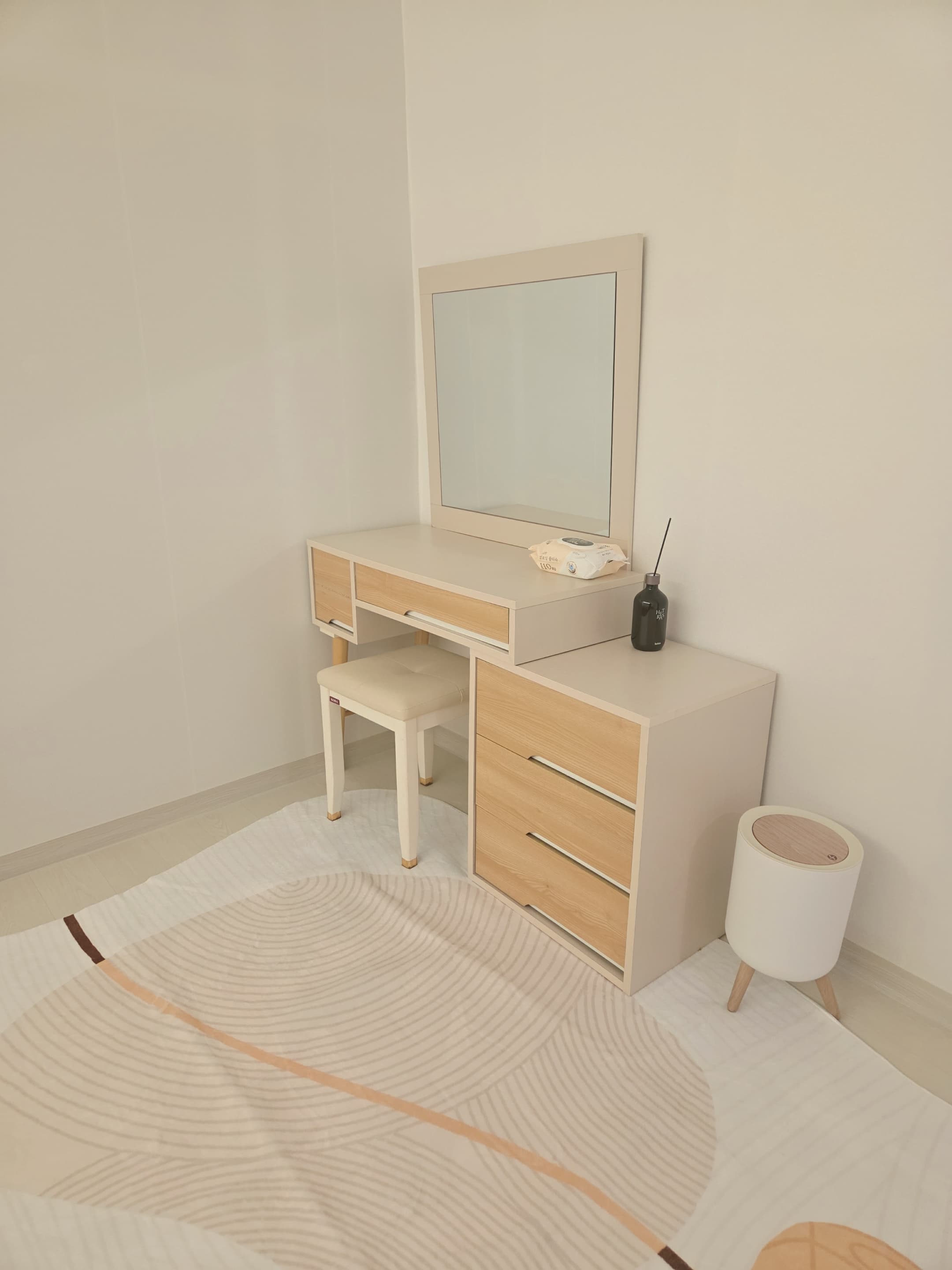 Room — photo 2 of 7