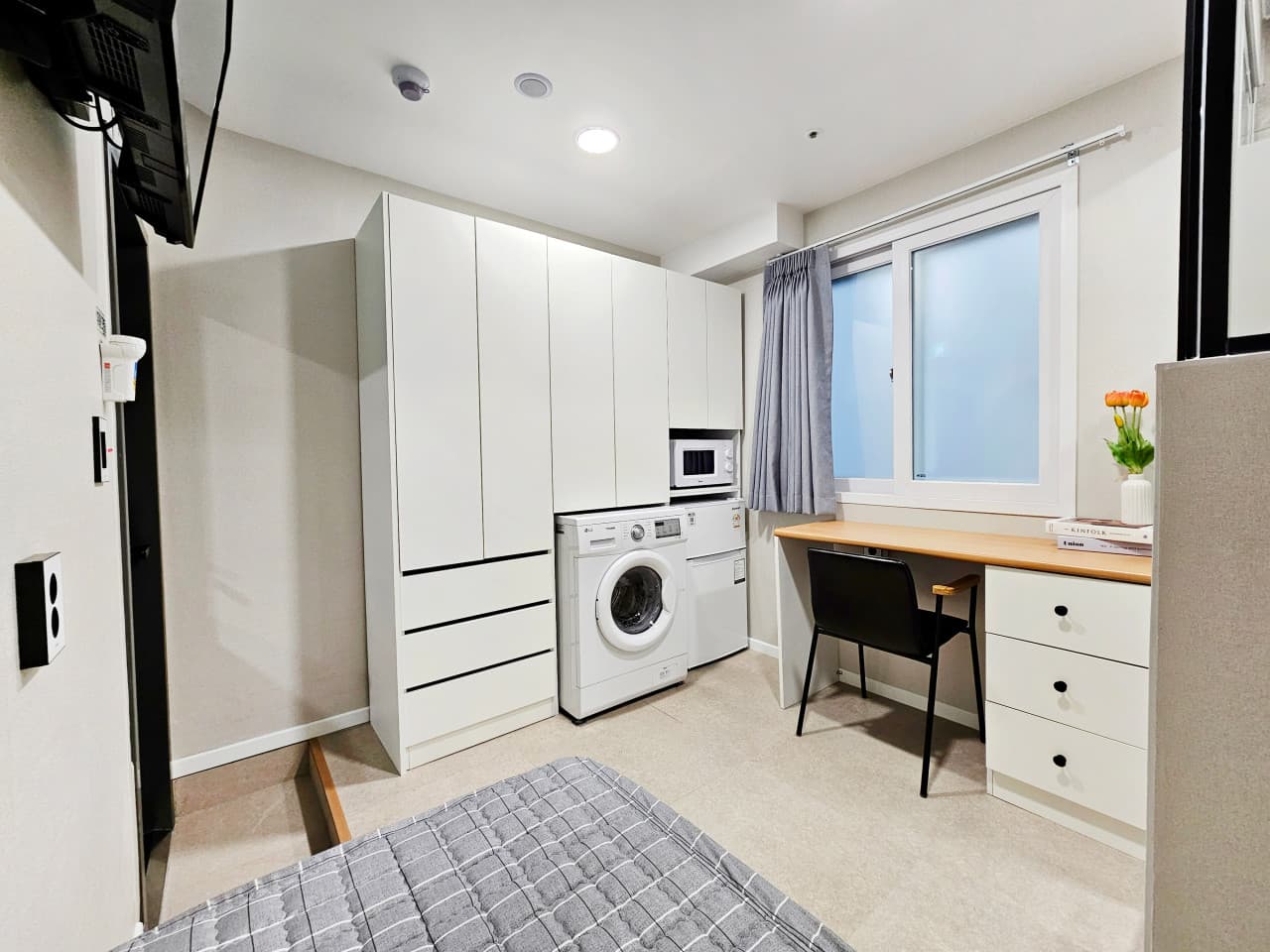 Laelle Residence
