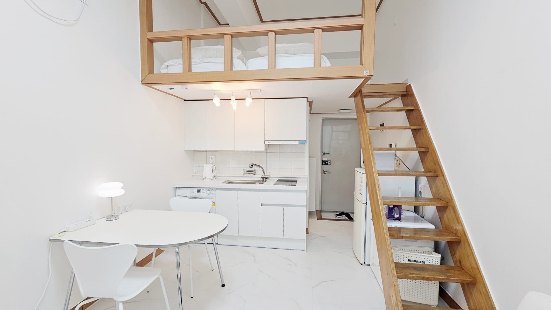 Duplex Officetel 7 Mins from Hongik Univ. Station, Private Use