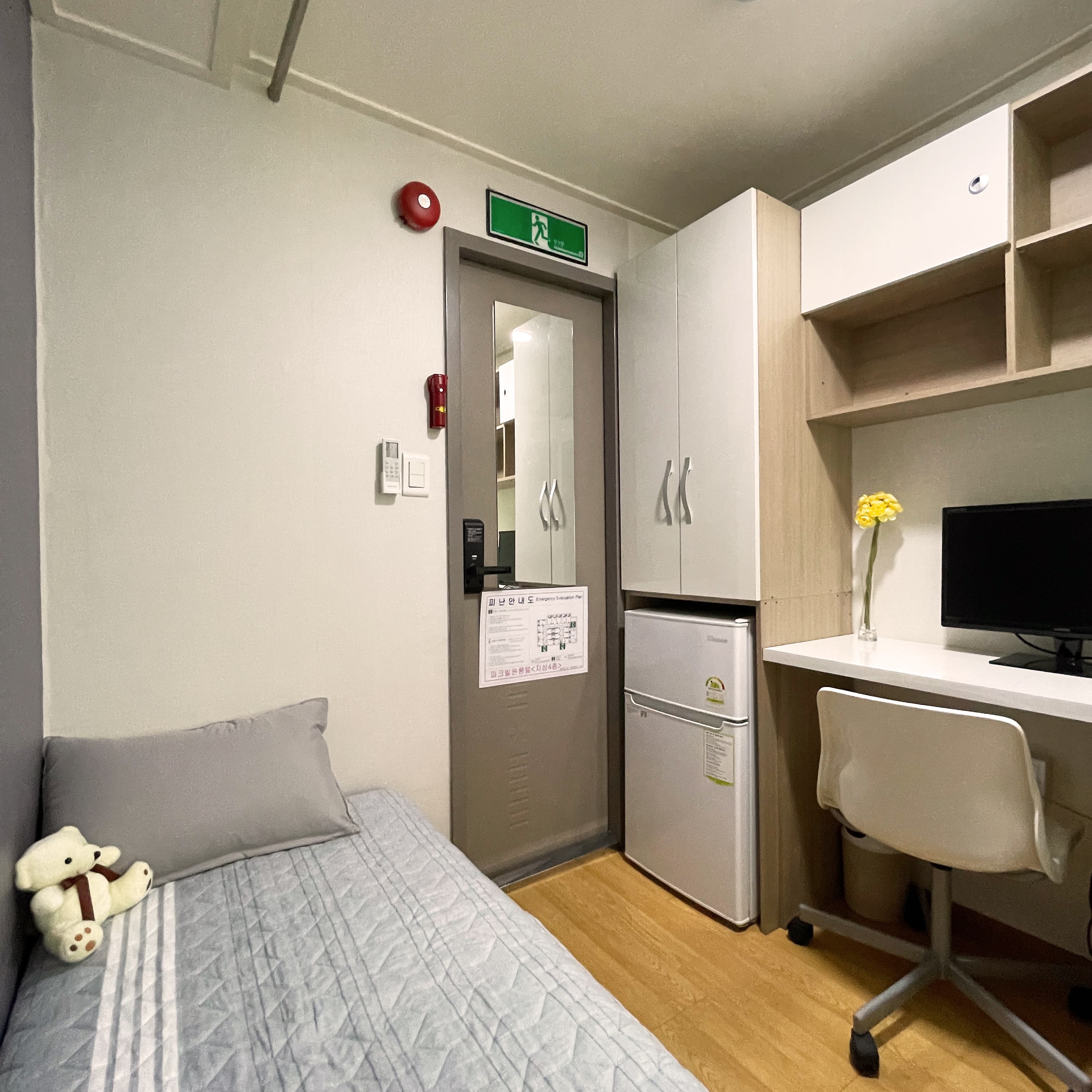 Type A / Oneroom with large bathroom, window exterior — photo 5 of 5