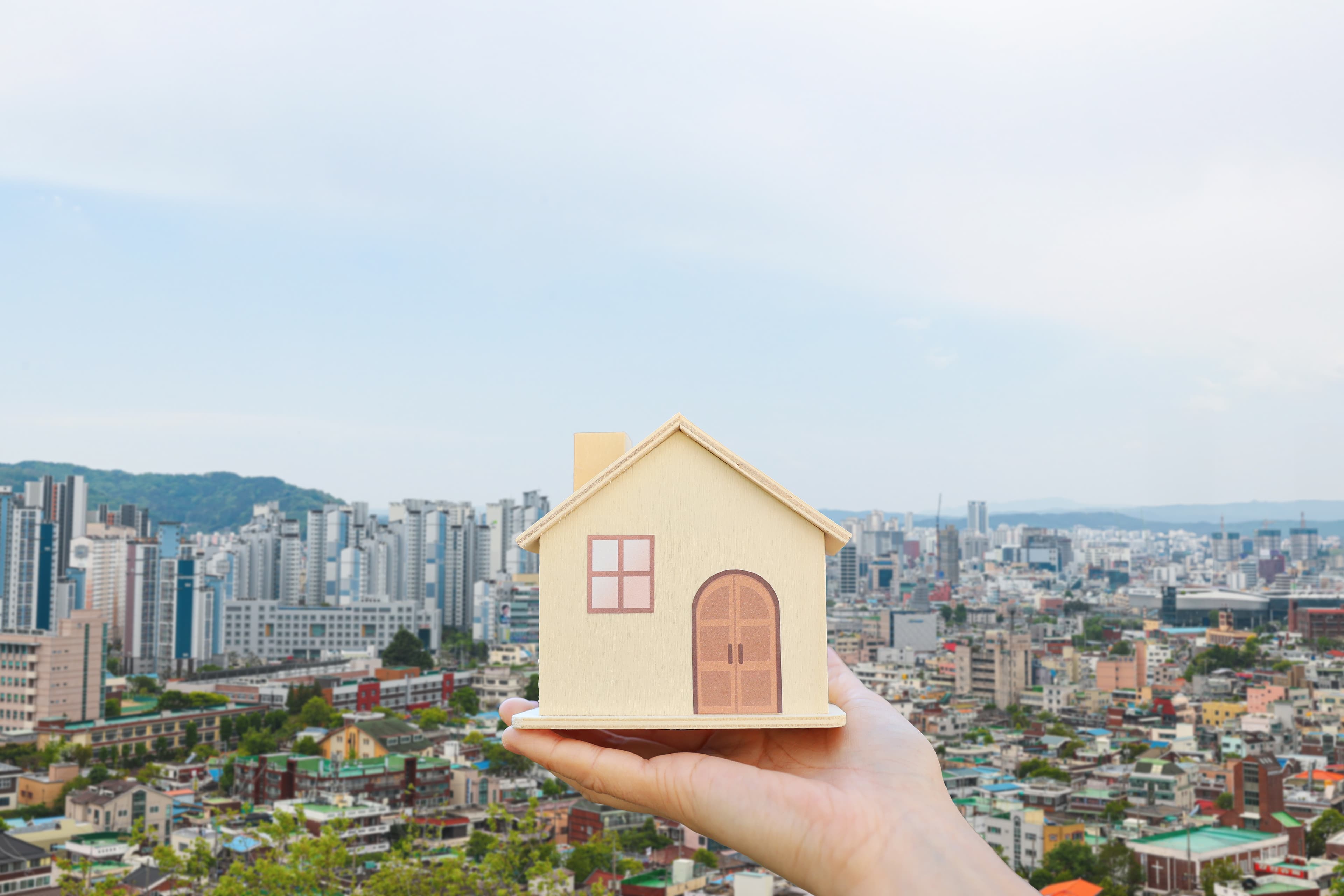 Living expenses Korea: One-room rent, utility bills, and maintenance fees guide