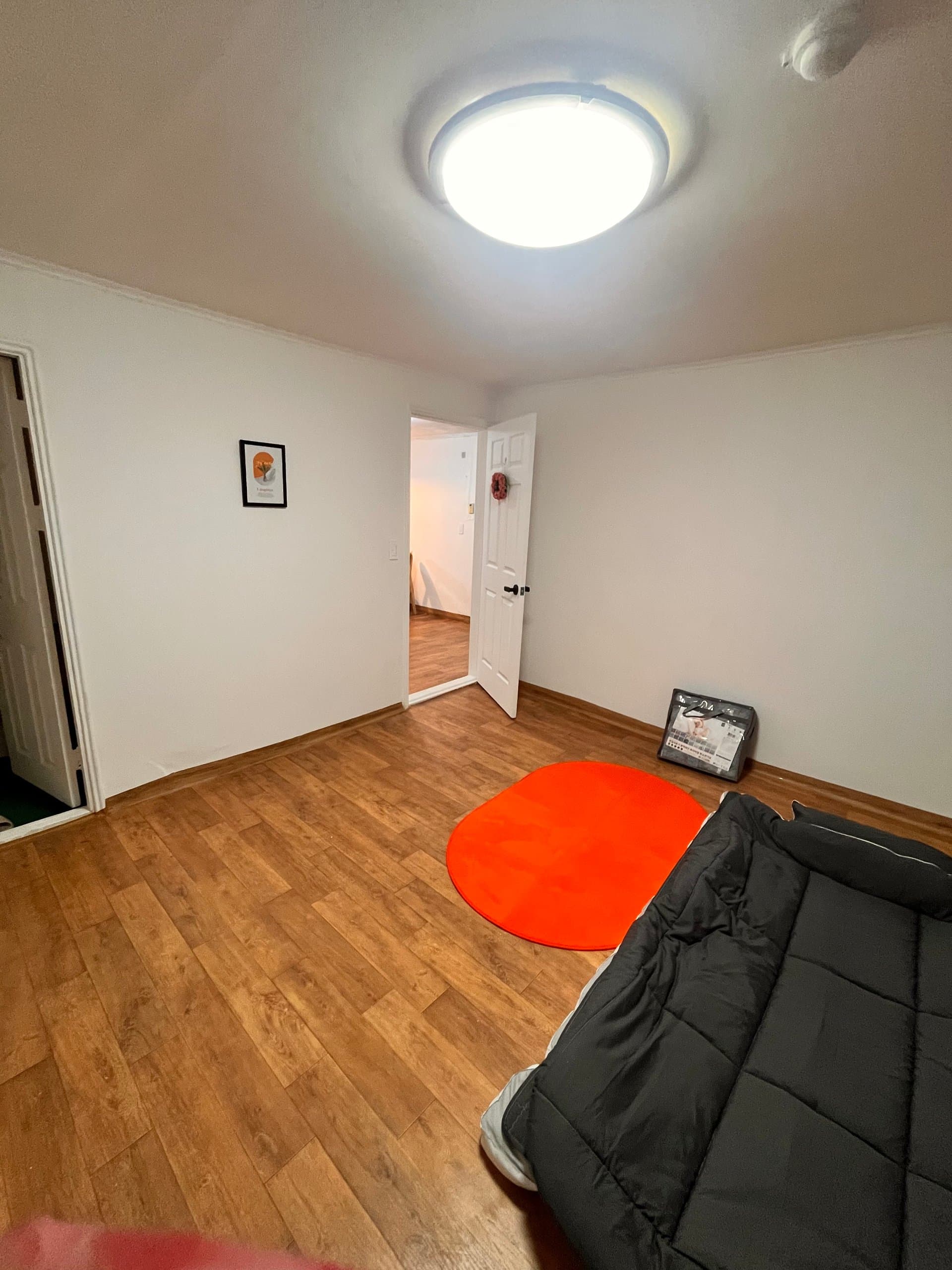 room3 — photo 2 of 12