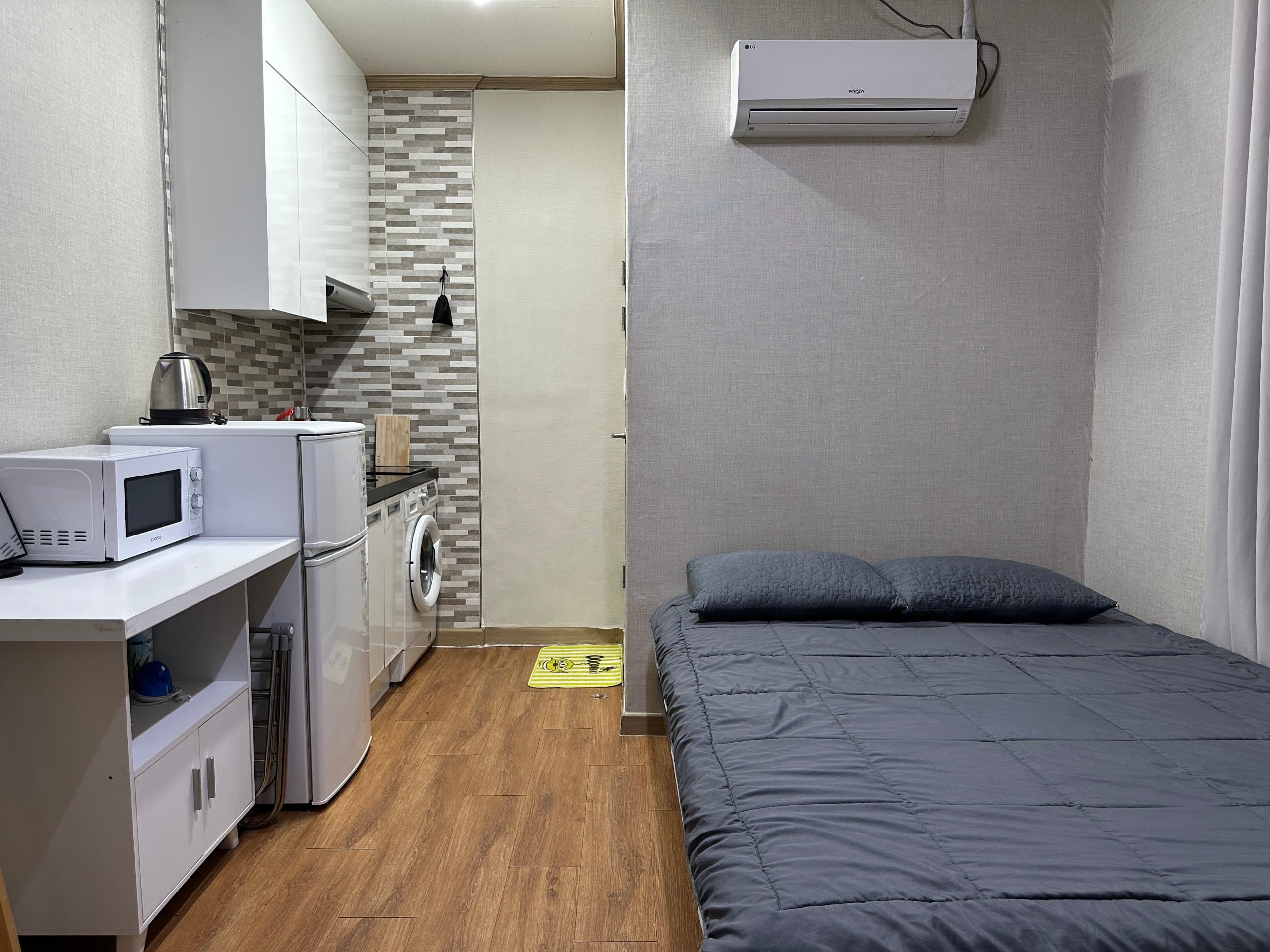 Near Seoul Staion, Studio house 207 — photo 1 of 6