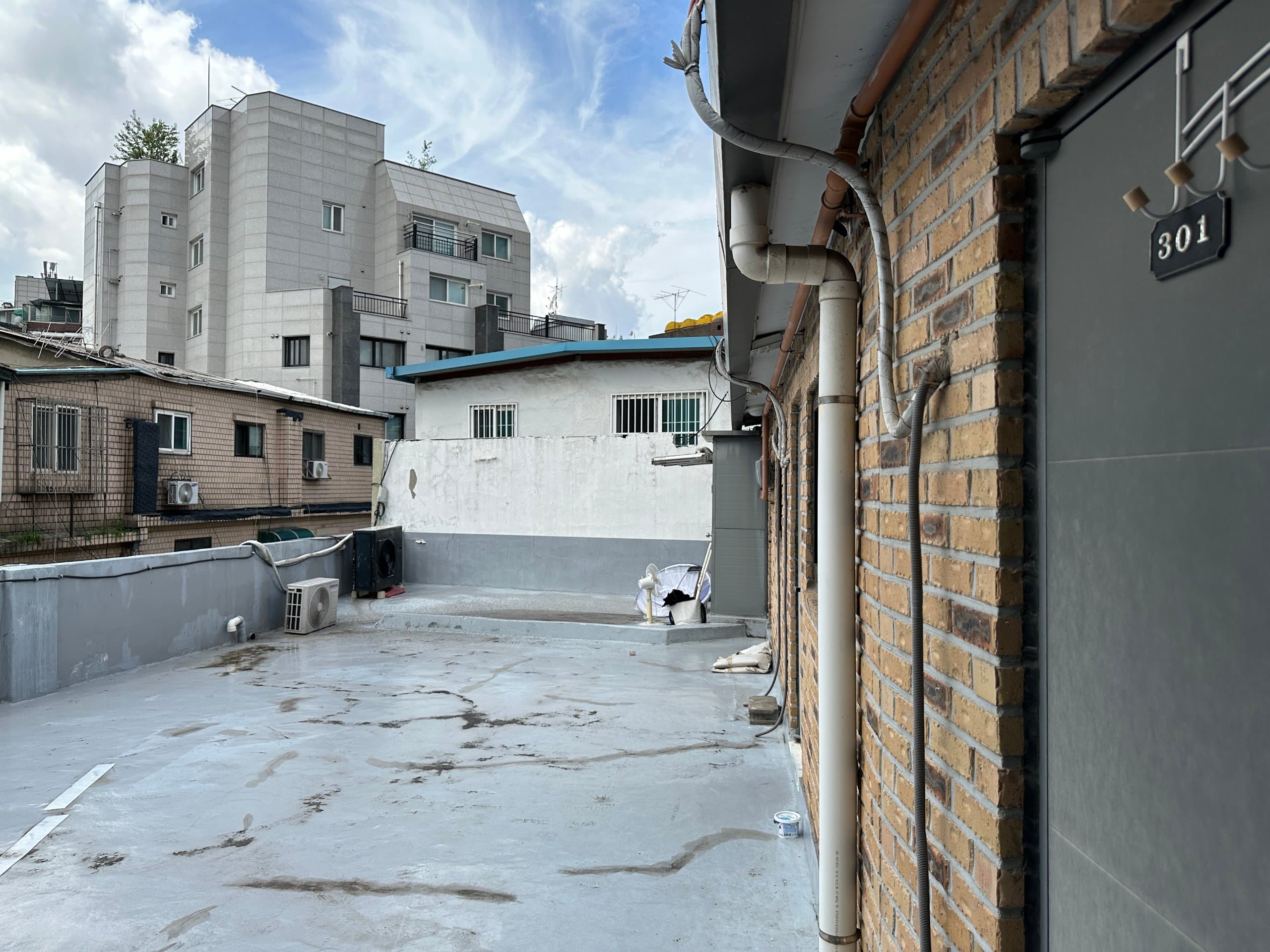 Near Seoul Staion, Studio house 301 — photo 7 of 7