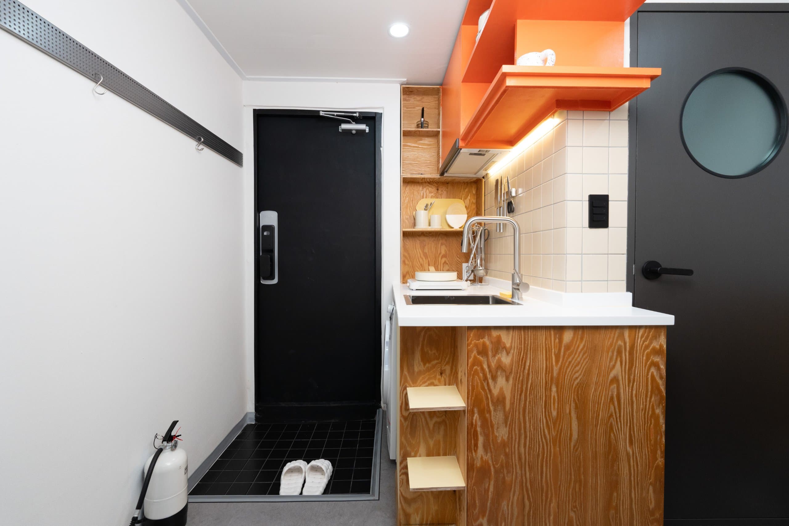 #42(7ho) 1 room near HUFS&KyungHee — photo 2 of 10