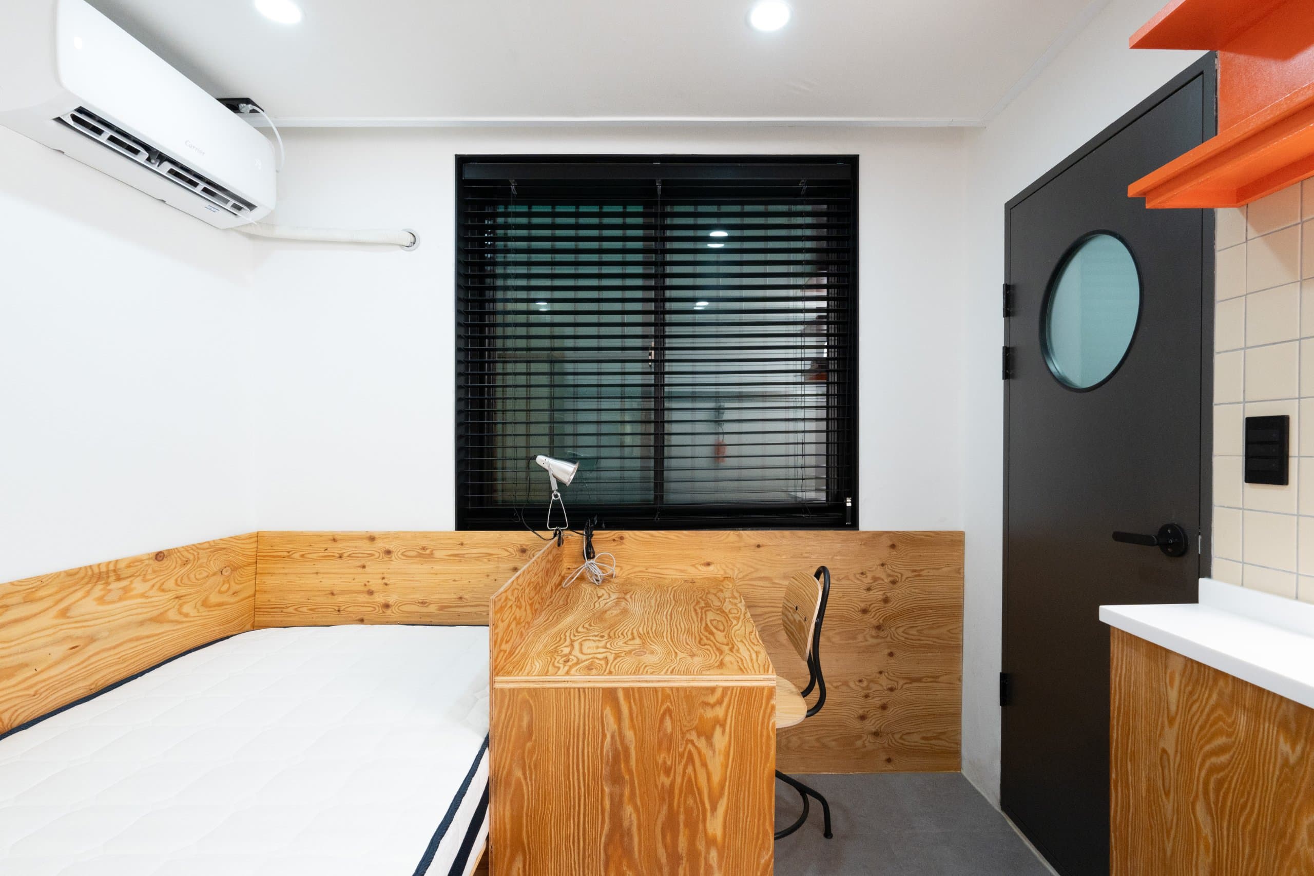 #42(8ho) 1 room near HUFS&KyungHee — photo 1 of 9