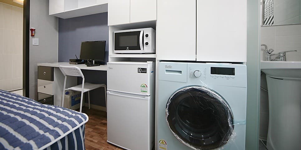 Furnished Studio with Washer (Deposit 50,000 KRW) — photo 1 of 3