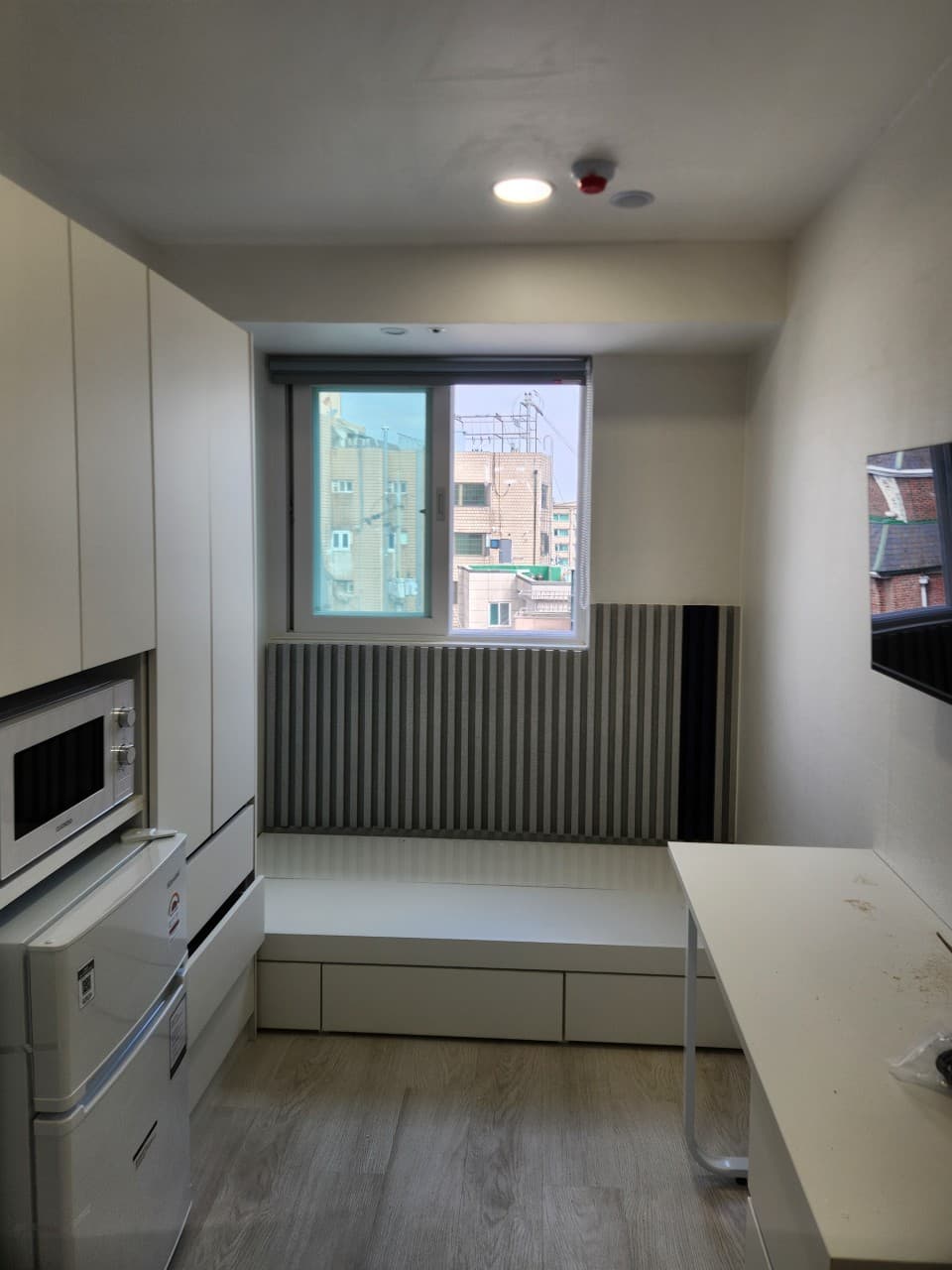 Room B (Deposit 300,000 Won) — photo 13 of 13