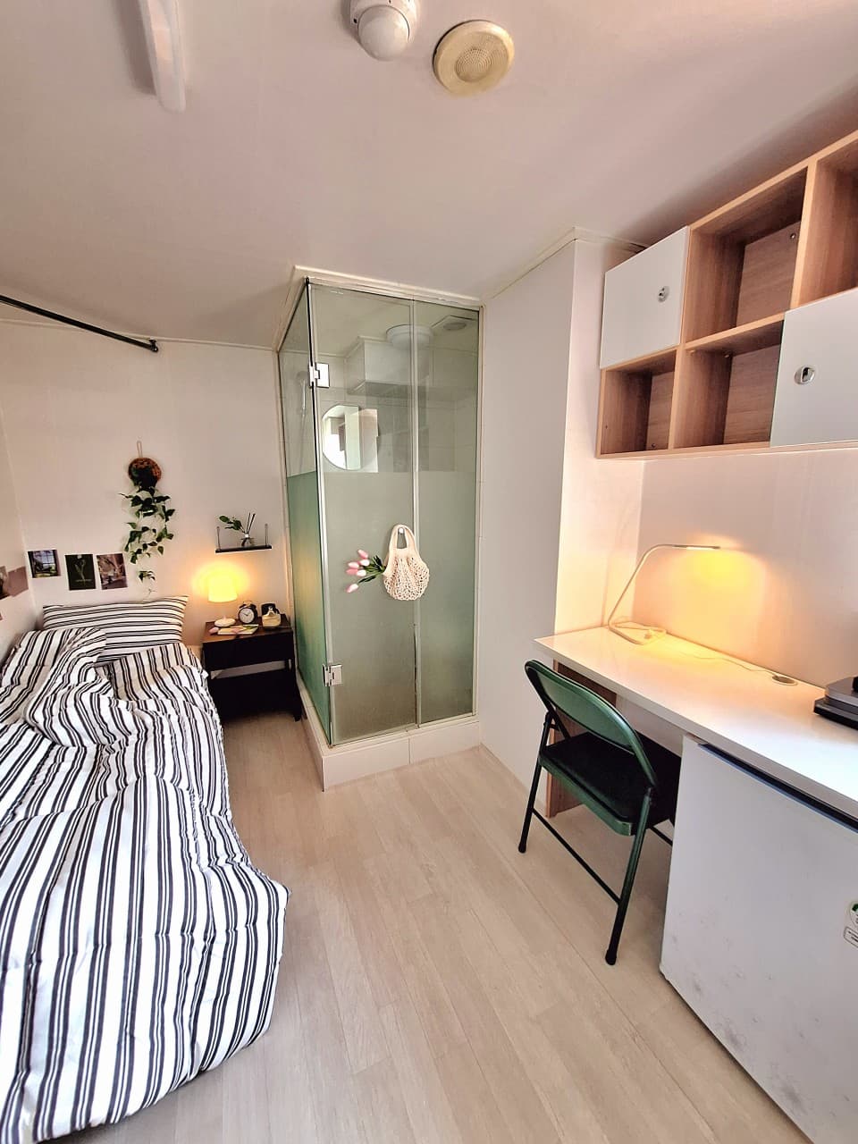M Room Special Exterior Window Room (Deposit 50,000 KRW) — photo 1 of 6