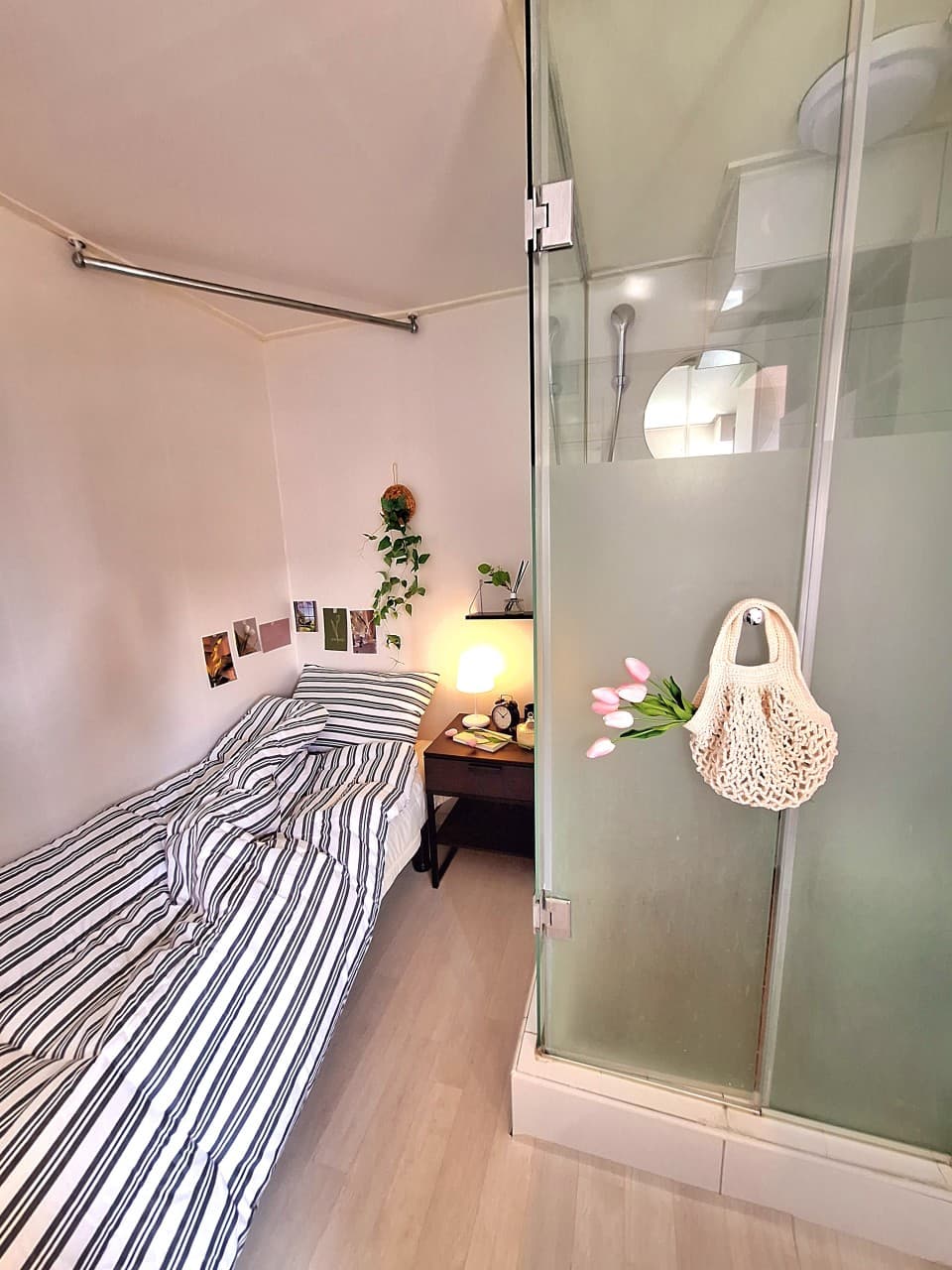 M Room Special Exterior Window Room (Deposit 50,000 KRW) — photo 2 of 6