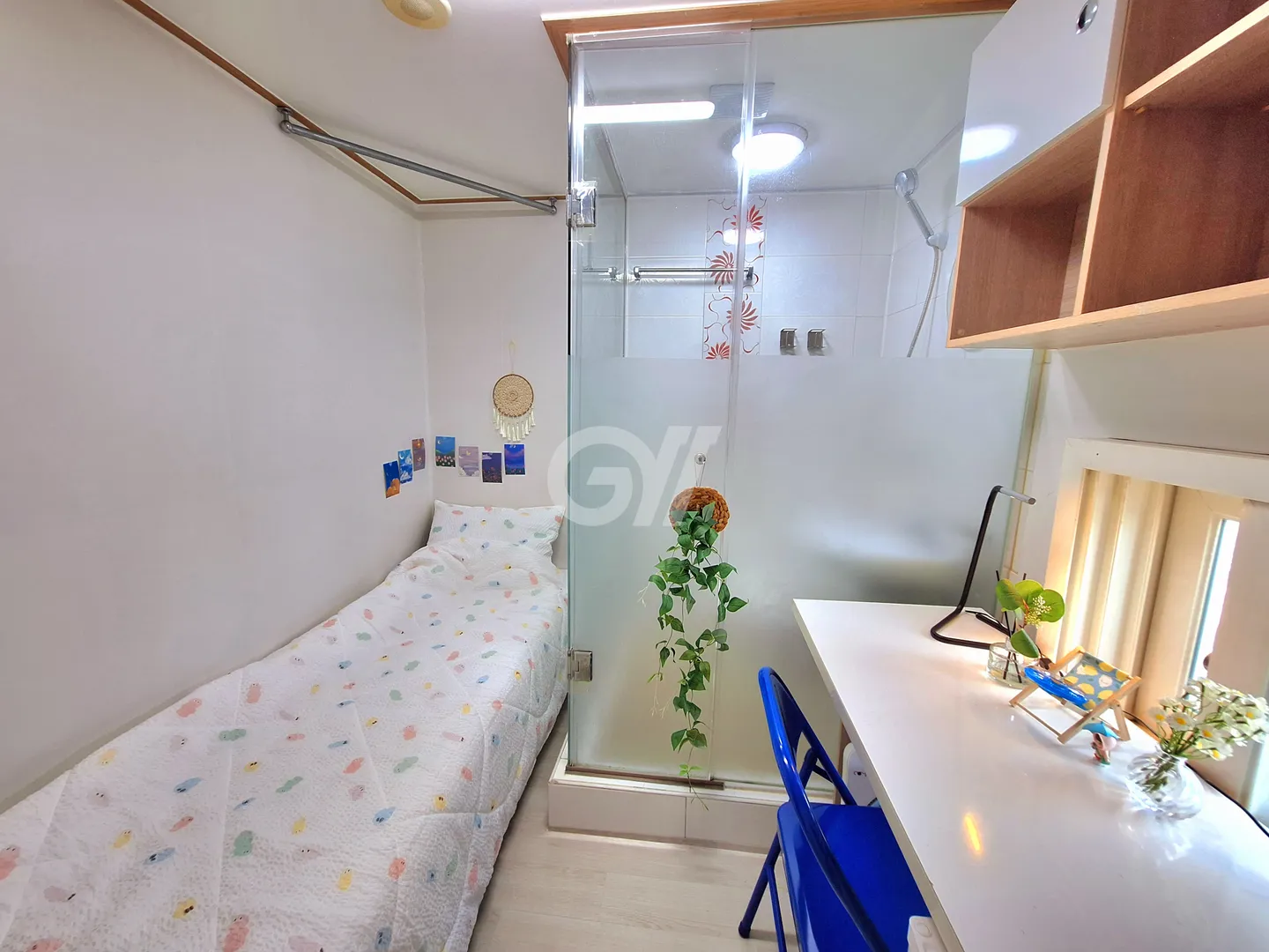 H Room Exterior Window Room (Deposit 100,000 KRW) — photo 2 of 2