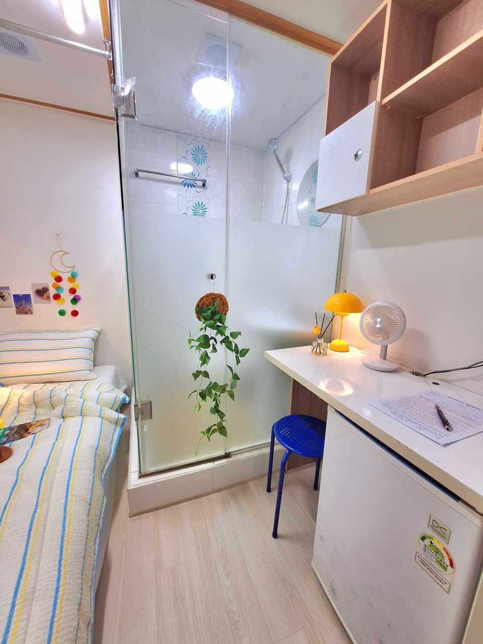 Room F Interior Window Room (Deposit 100,000 Won) — photo 2 of 6