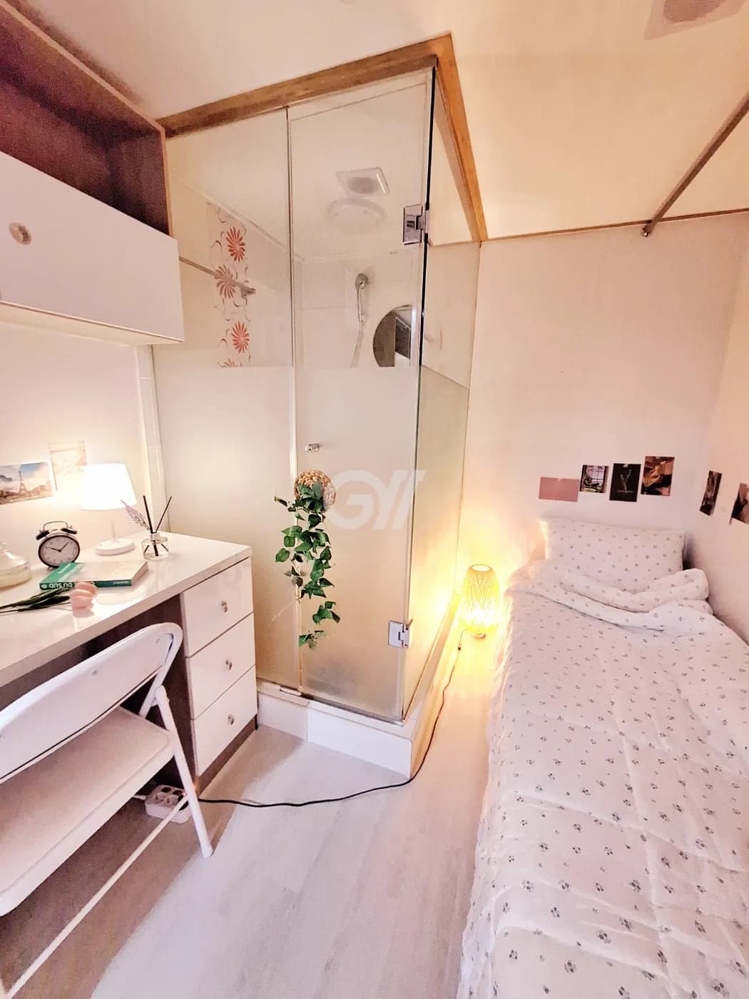 Room D Interior Window Room (Deposit 100,000 Won) — photo 1 of 3