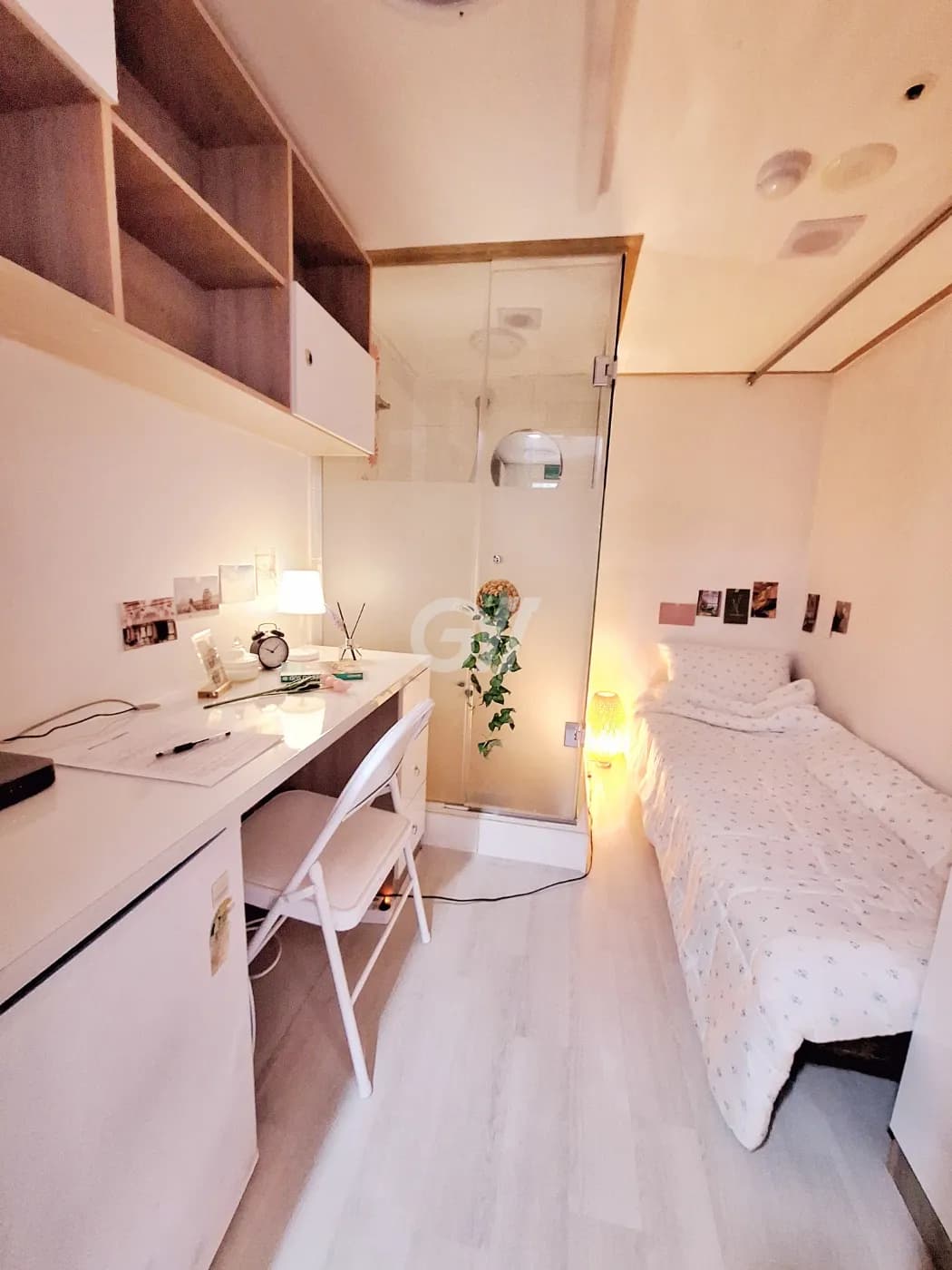 Room C Special Interior Window Room (Deposit 100,000 KRW) — photo 2 of 3