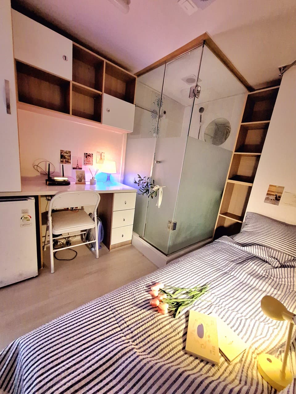 Room A Exterior Window Room (Deposit 100,000 KRW) — photo 2 of 3