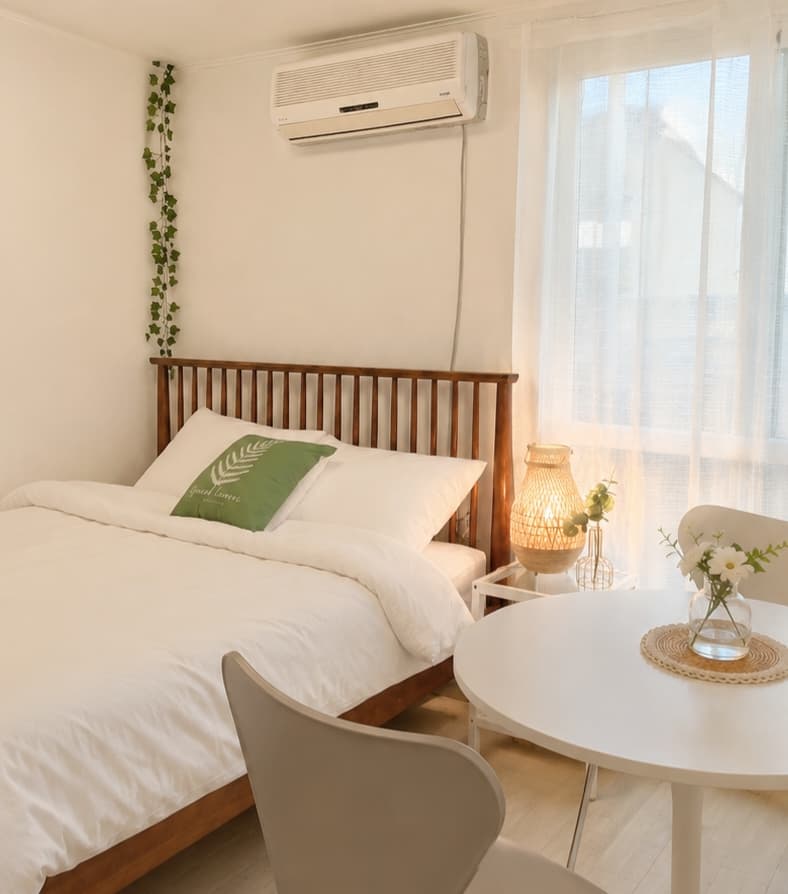 Fully Furnished Studio Near Hyehwa Station