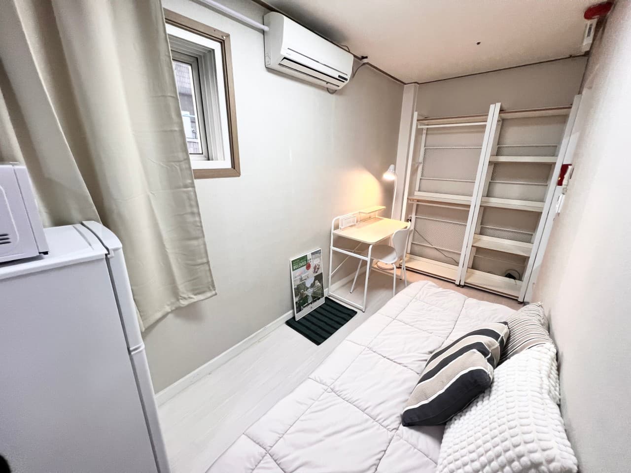 Wide Room B (Deposit 100,000 Won) — photo 2 of 6