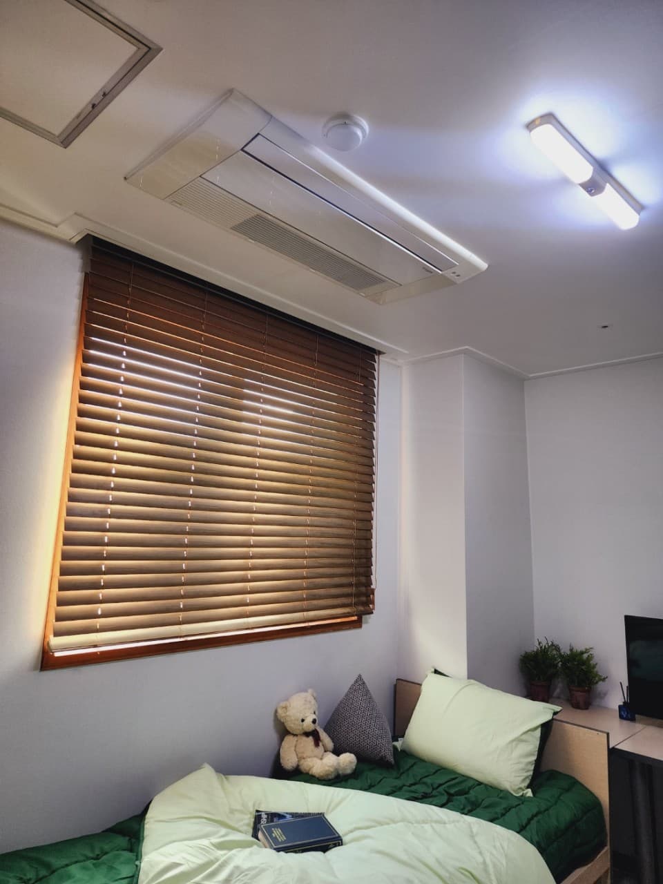 Studio Type A (Deposit 300,000 won) — photo 2 of 12