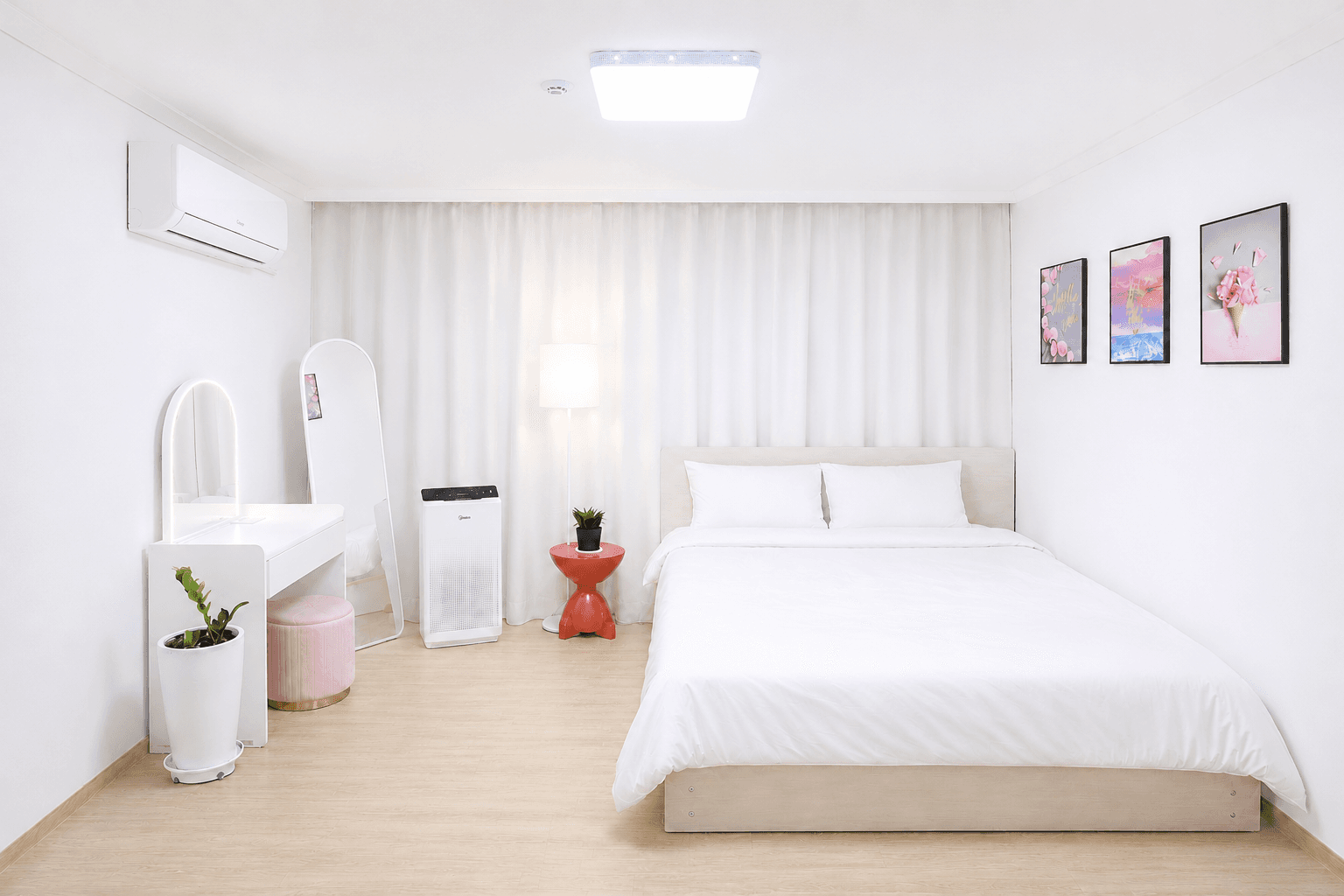 Hongik Univ. Station 7-min walk Yeonnam Byeolchae Room 201 (2 Rooms)