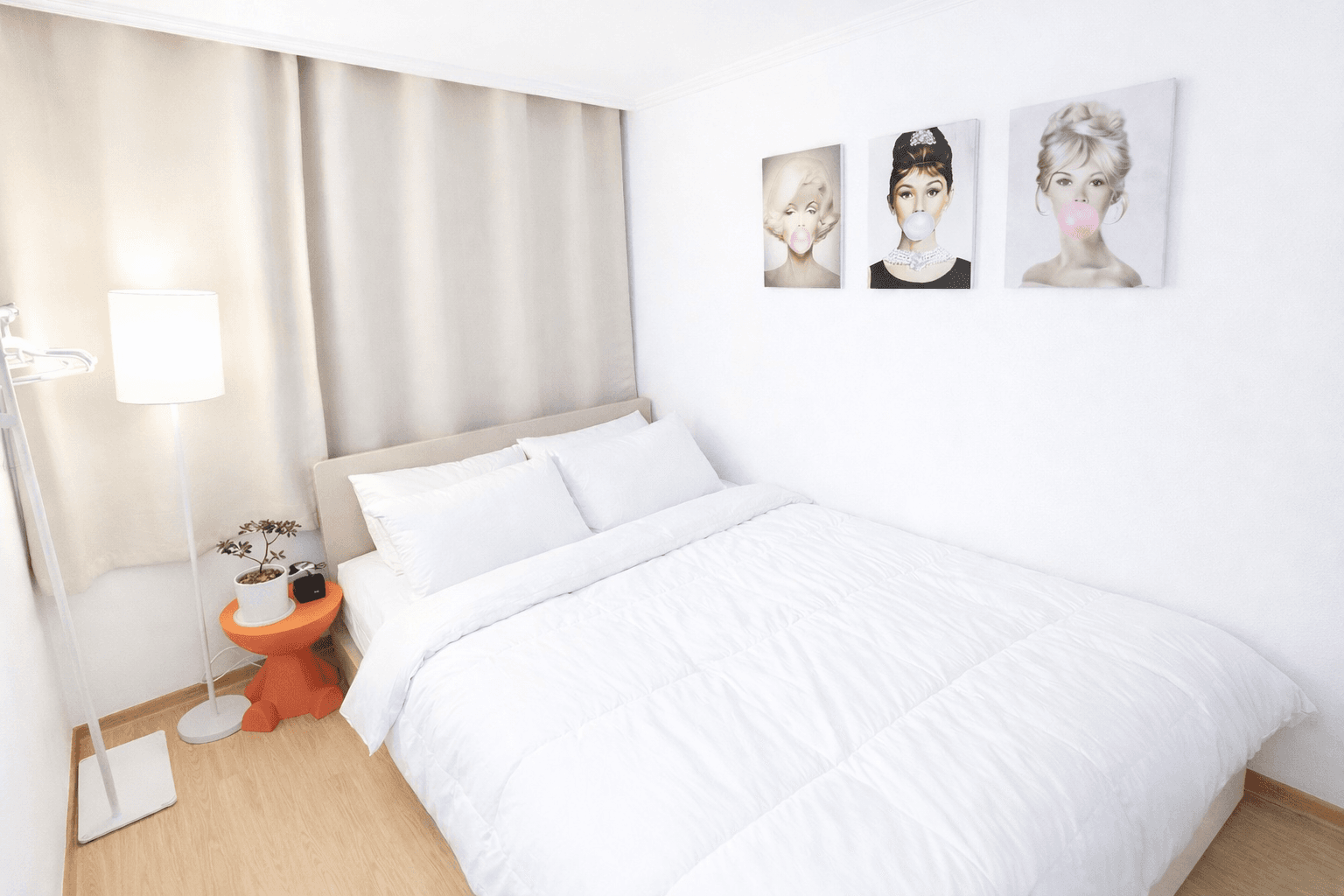 7-min walk from Hongik Univ. Station Yeonnam Byeolchae #202 (2 Rooms) β photo 2 of 17