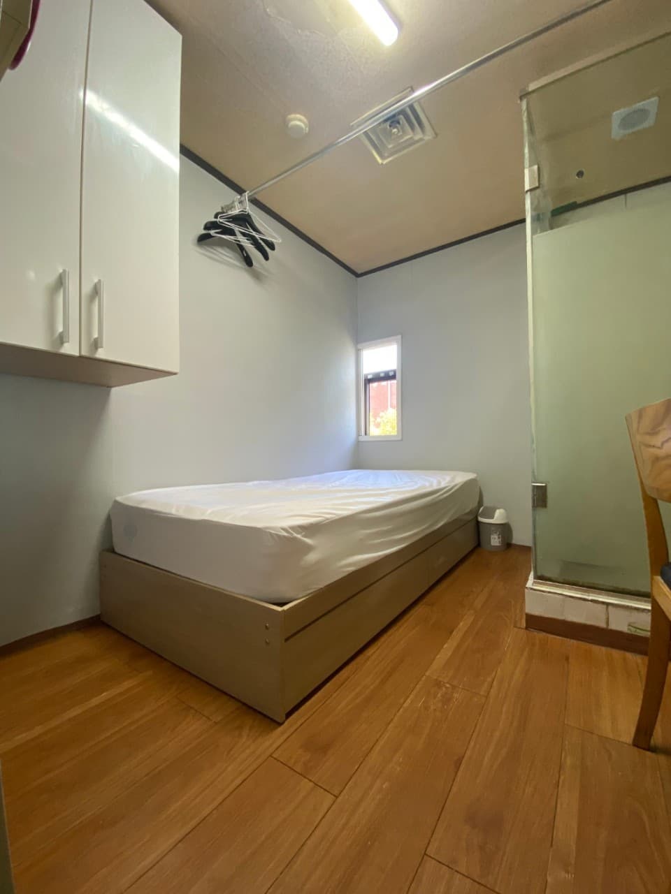 Room 14 (Deposit 50,000 won) — photo 2 of 4