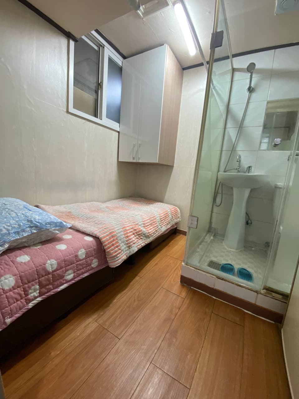Room 14 (Deposit 50,000 won) — photo 4 of 4