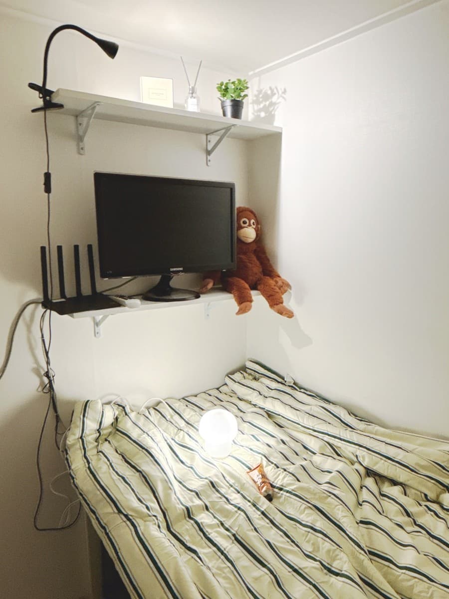 Exterior Window Green Room / Exterior Window Room A -- Deposit 70,000 Won — photo 2 of 19