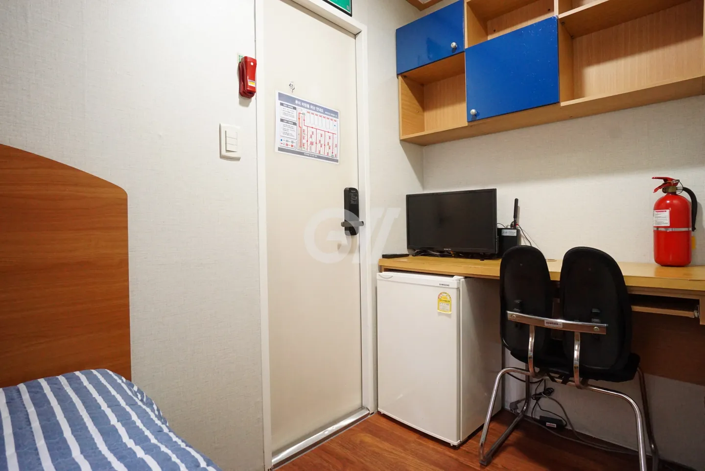 Mini-room, Studio Type (300,000–450,000 KRW) — photo 1 of 6