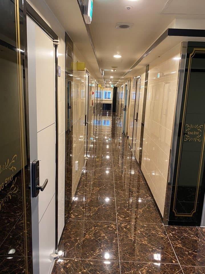 킹스테이 원룸텔 망원동 — photo 2 of 10