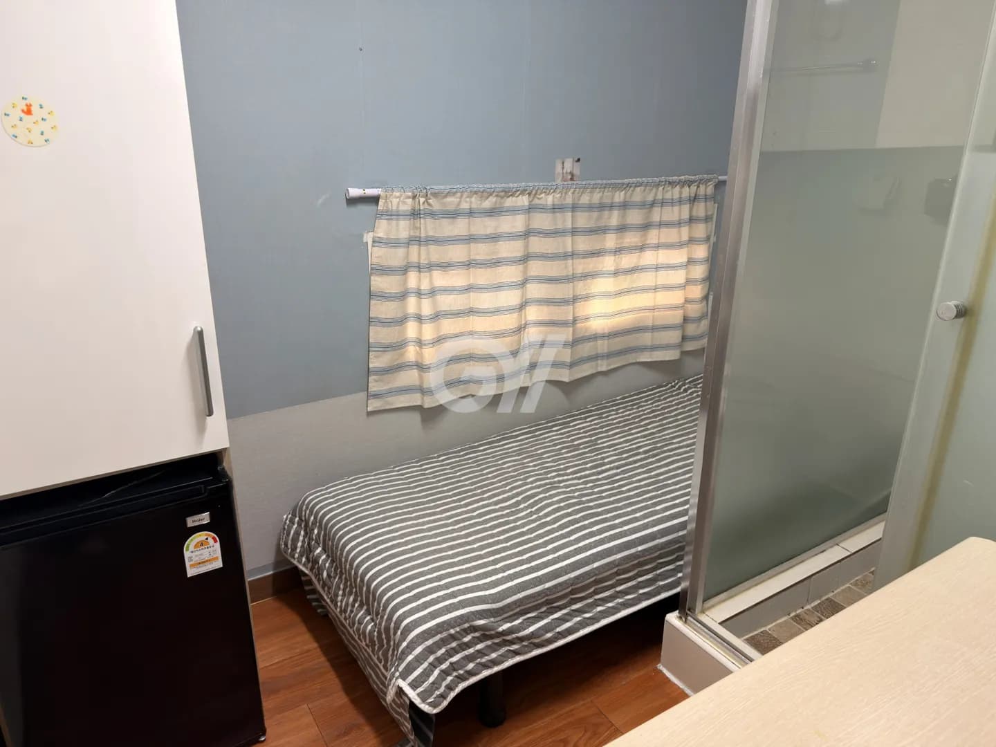 Standard Studio with Exterior Window (Deposit 50,000 KRW) — photo 5 of 5