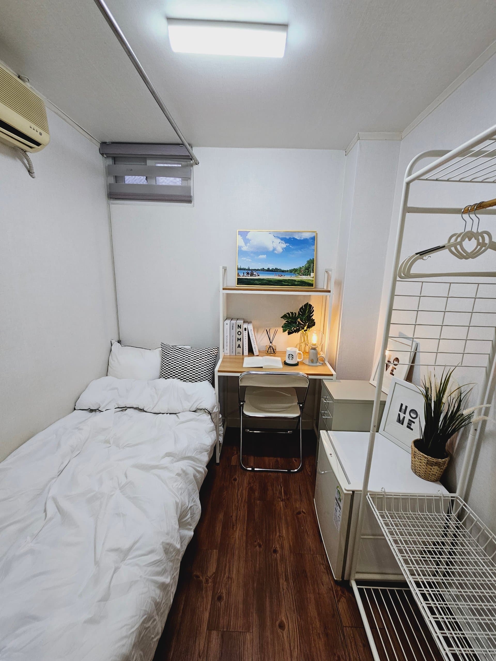 Room A — photo 2 of 5