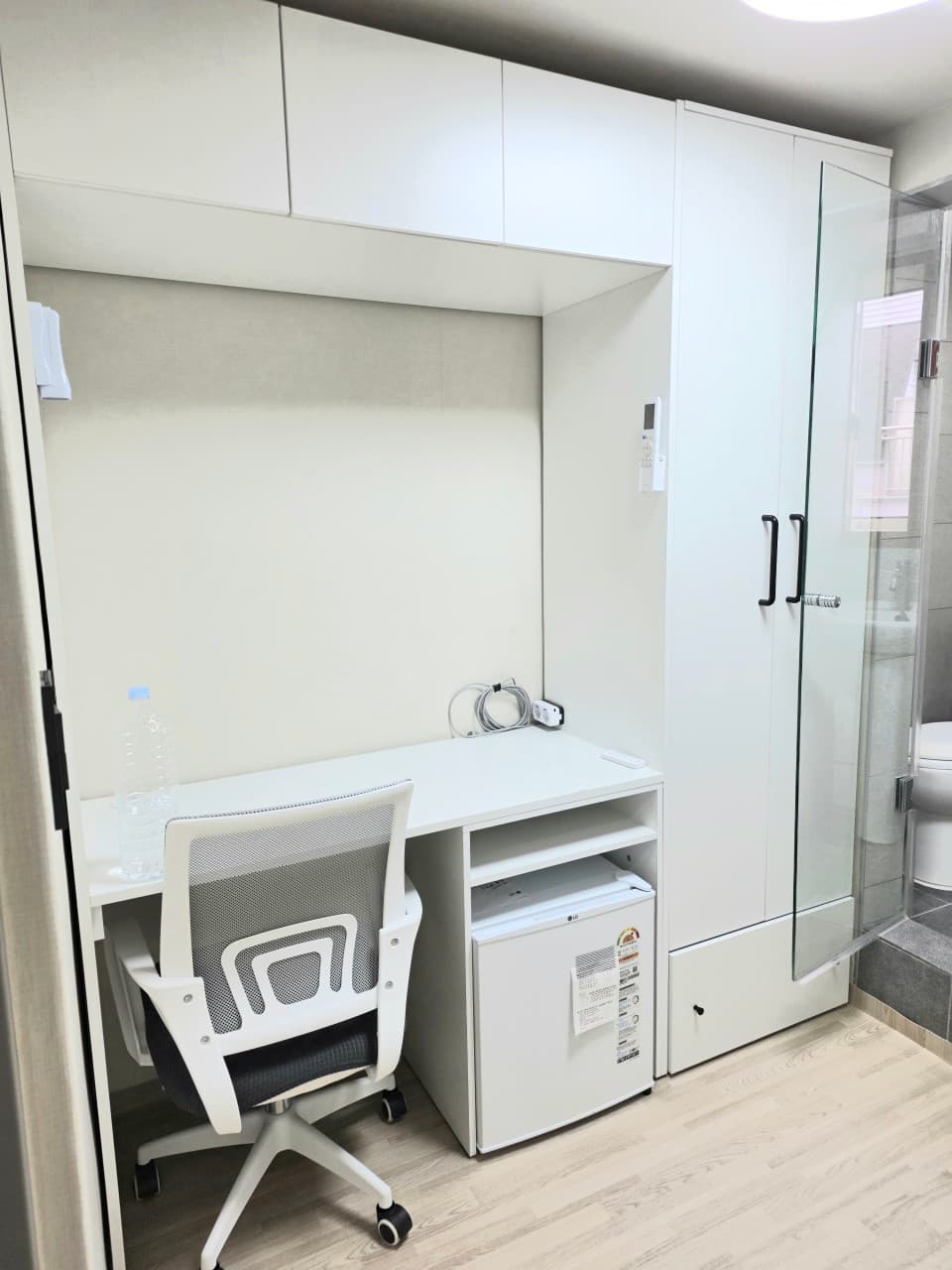 6th Floor Studio (Deposit 300,000 Won) — photo 6 of 6