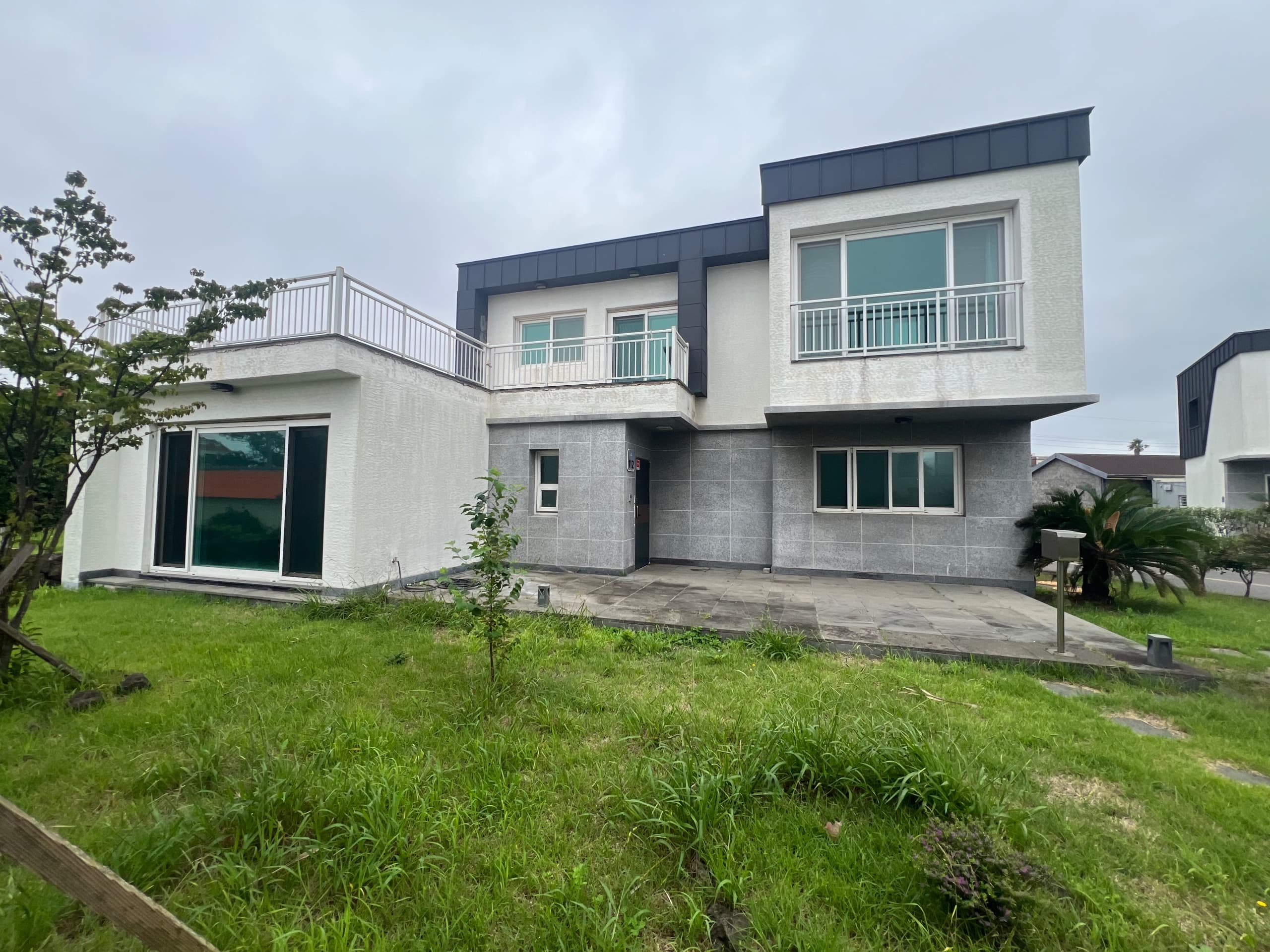 단독 타운하우스 /산방산/사계해변/송악산/탄산온천 — photo 2 of 2
