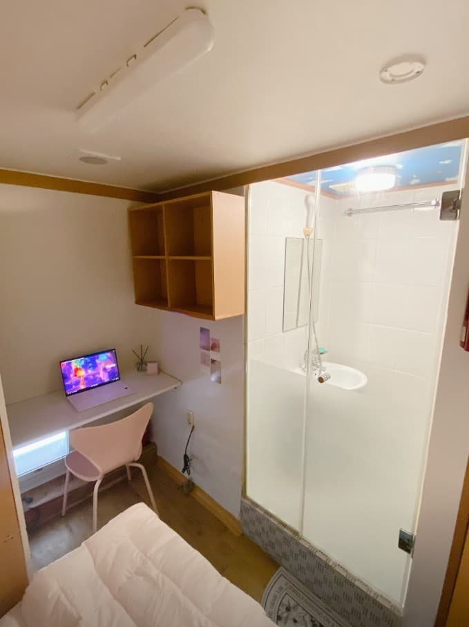 Shower Room — photo 10 of 10