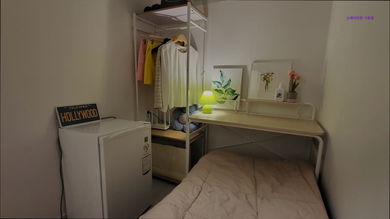 Studio Room with Interior Window — photo 6 of 6