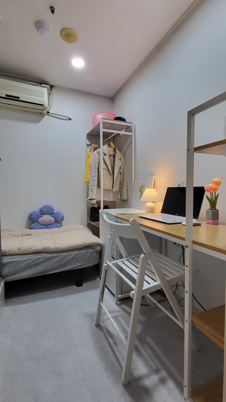 Mini Suite — photo 1 of 8