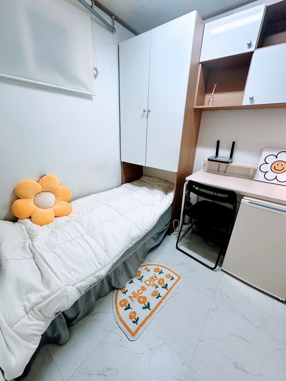 Mini Room with Exterior Window (Deposit 100,000 KRW) — photo 5 of 5