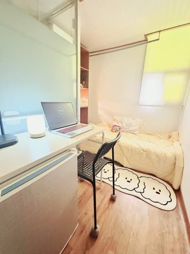 Studio with Exterior Window (Deposit 100,000 Won) — photo 4 of 4