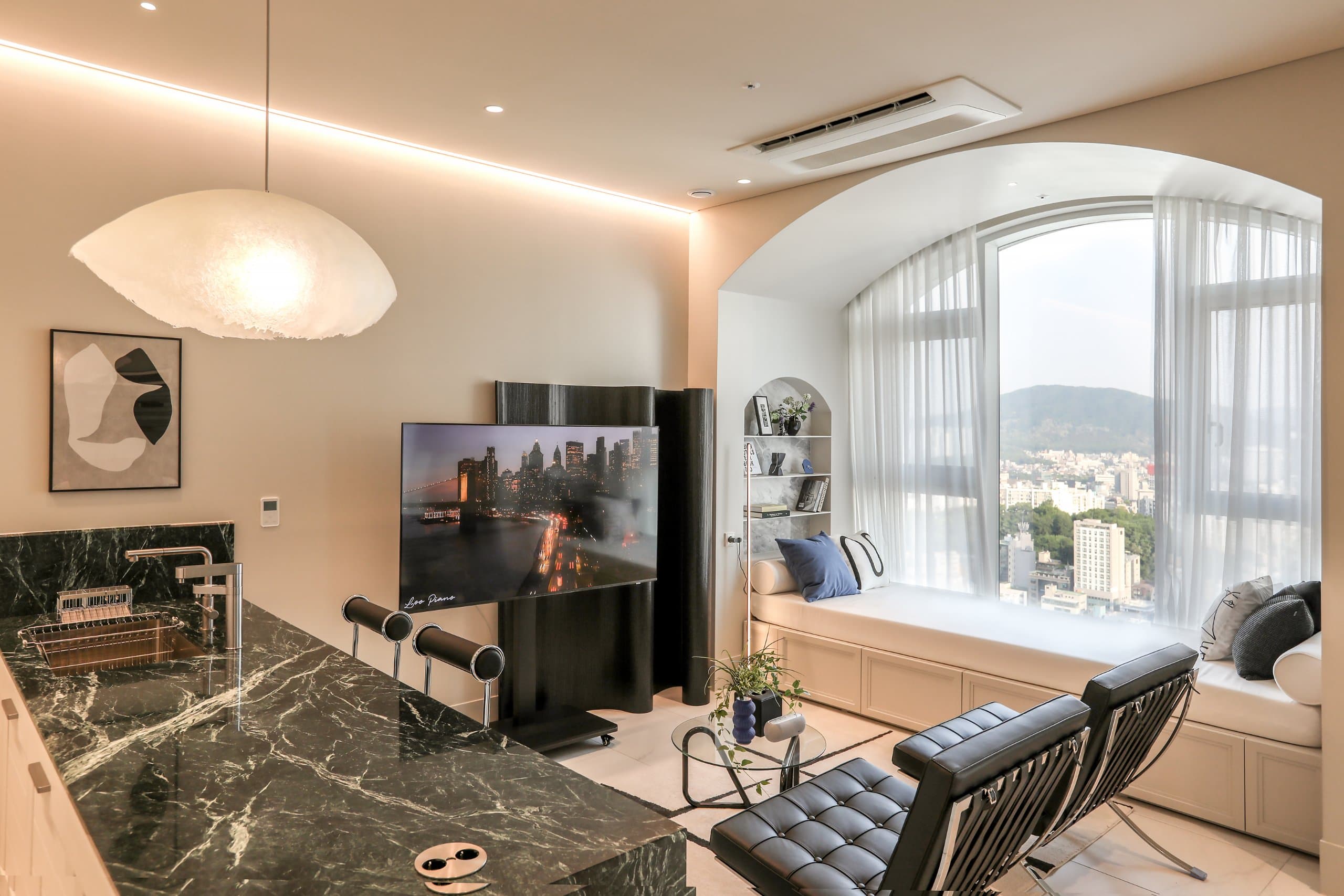 LUCA831 by AZMT / Classic Arch View