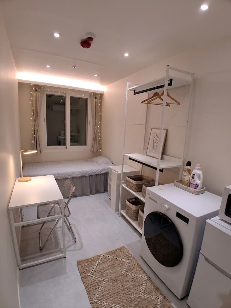 Young Space Premium Oneroomtel Seocho Branch