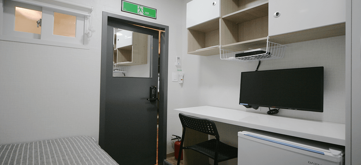 Room D — photo 2 of 4