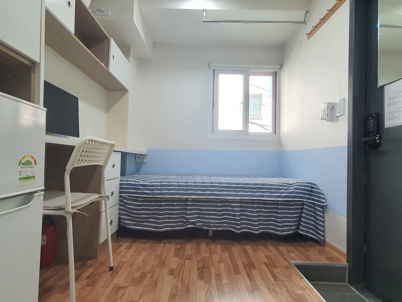 Room D — photo 4 of 4