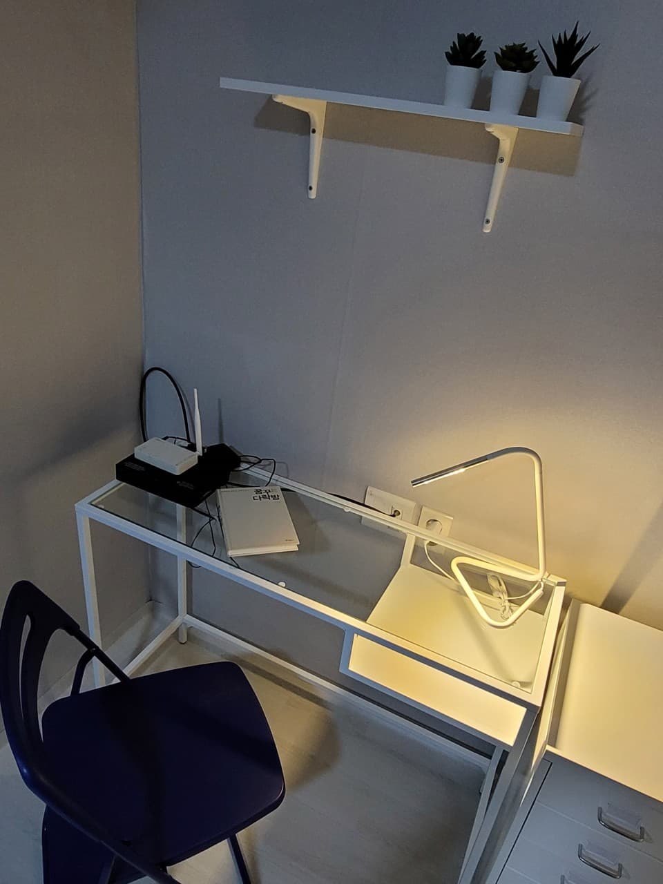 408 Mini Room (Deposit 50,000 won) — photo 2 of 4