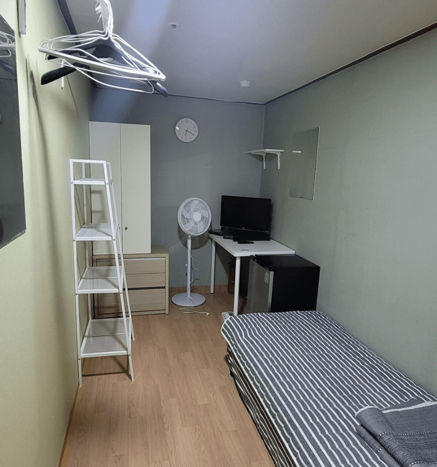 408 Mini Room (Deposit 50,000 won) — photo 1 of 4