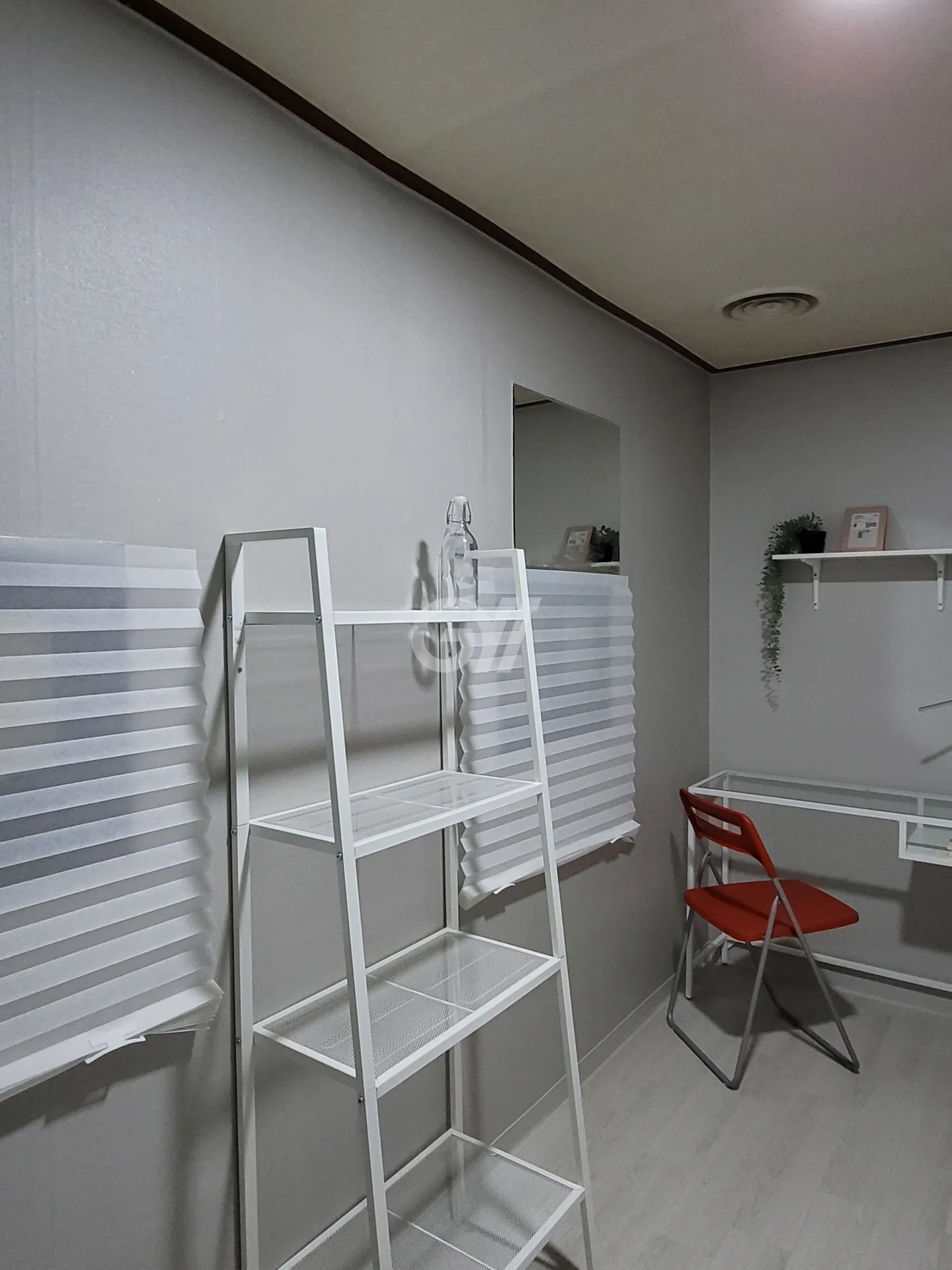318 Mini Room (Deposit 50,000 Won) — photo 2 of 2