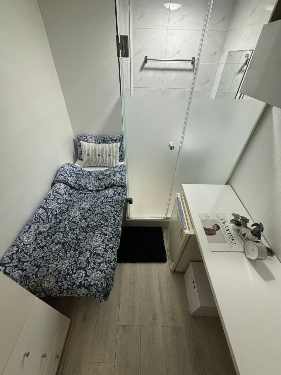 Interior Window Room 511 Shower Room (Deposit 50,000 KRW) — photo 2 of 4