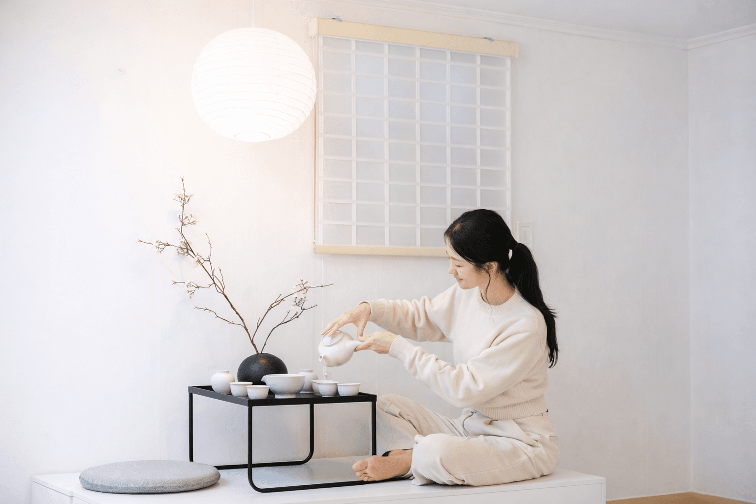 3 mins from Hongdae 🔷 Free Parking 🔷 Large Studio