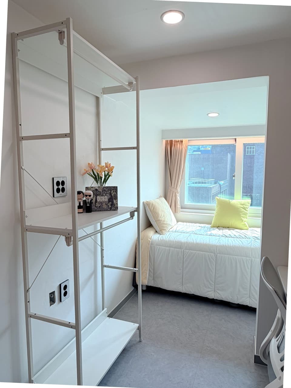 Suite Inner Window Room (Deposit 300,000 Won) β photo 2 of 2