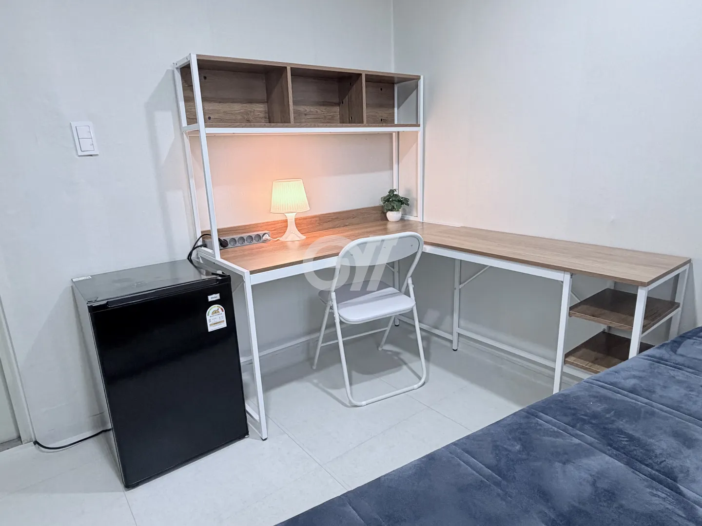 Premium Mini Room (External Window) - Deposit 100,000 Won — photo 2 of 4